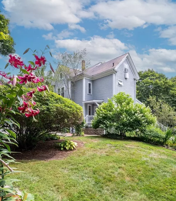 Ipswich, MA 01938,20 Manning St #2