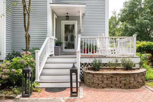 Ipswich, MA 01938,20 Manning St #2
