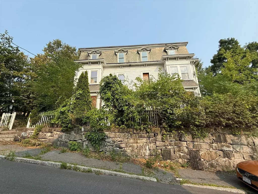 Fitchburg, MA 01420,13-15 Chestnut St