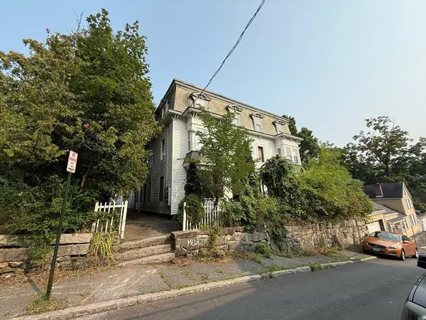 Fitchburg, MA 01420,13-15 Chestnut St