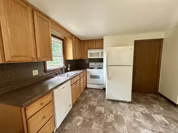 East Longmeadow, MA 01028,50 Gates Ave