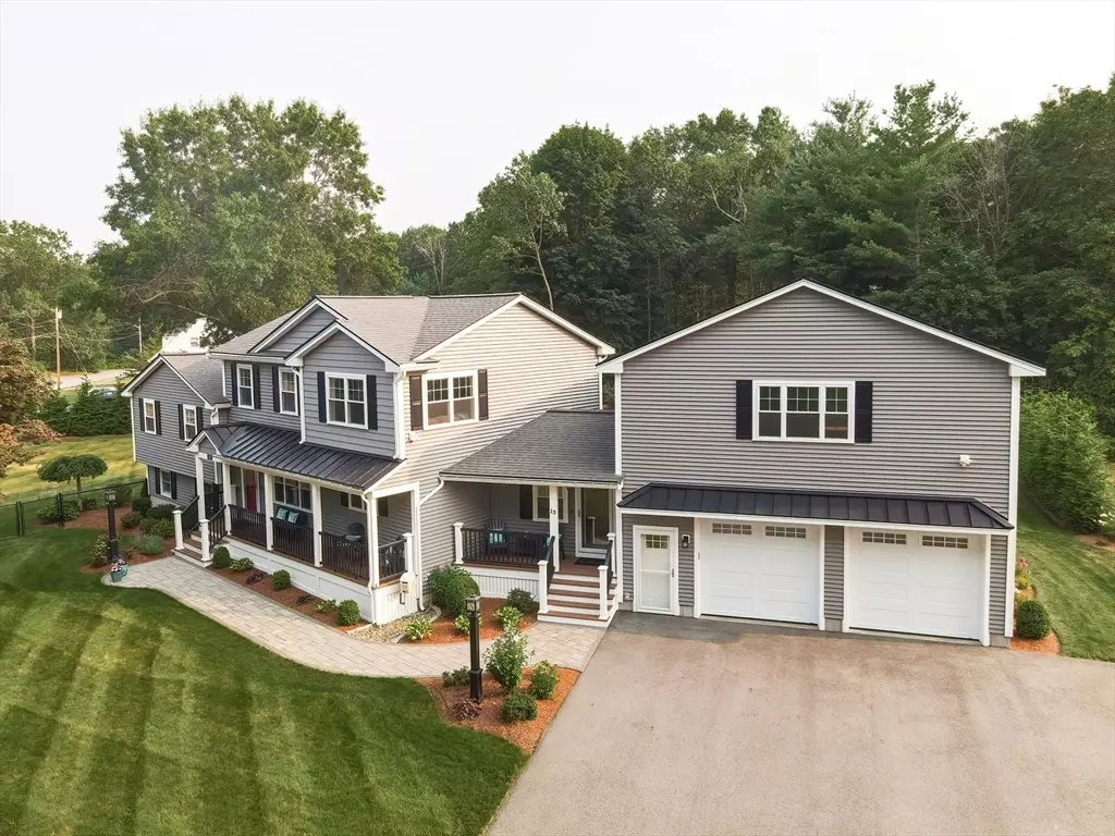 Billerica, MA 01821,13 Heidi Ln