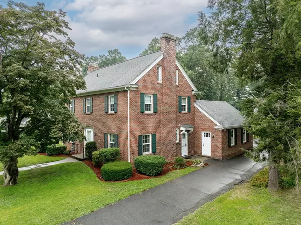 Westfield, MA 01085,27 Mountain View St