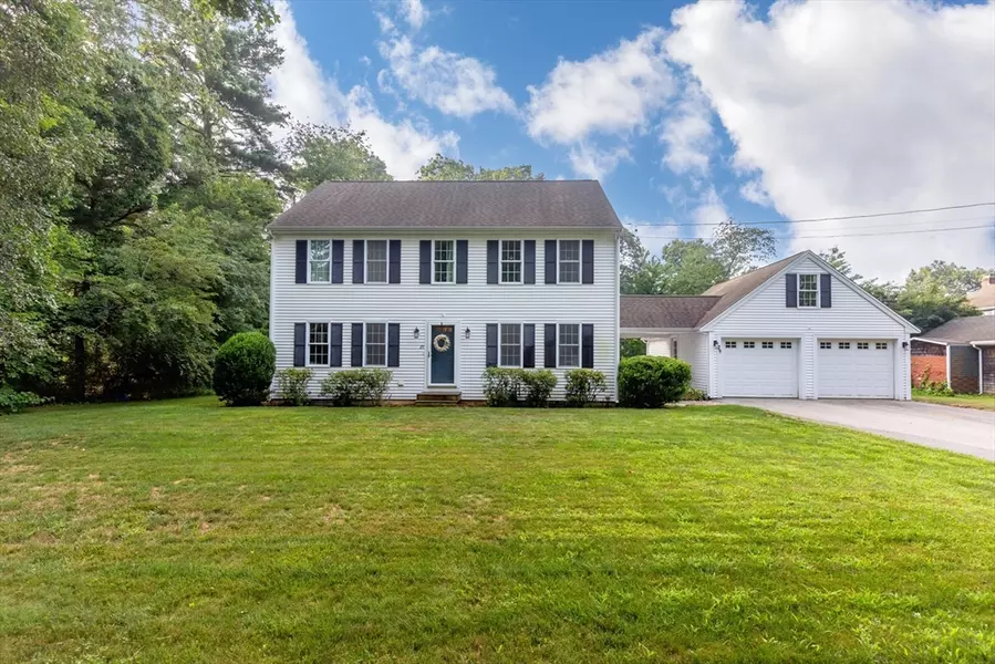 29 Pilgrim Rd, Duxbury, MA 02332
