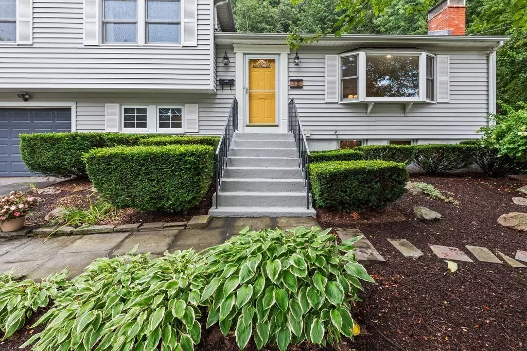 Framingham, MA 01701,12 Bryant Rd