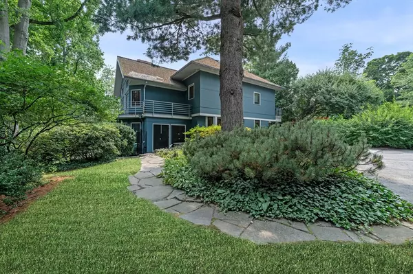 18 Hemlock Road, Cambridge, MA 02138
