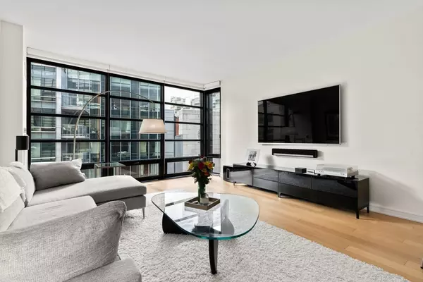 Boston, MA 02111,580 Washington #611