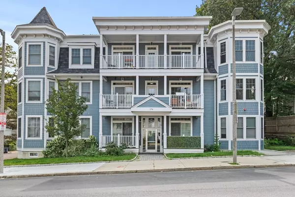 176 Humboldt Ave #2, Boston, MA 02121