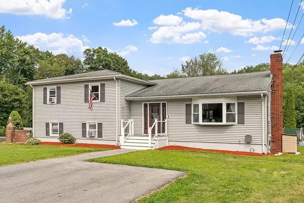 6 Clover Hill Drive, Chelmsford, MA 01824