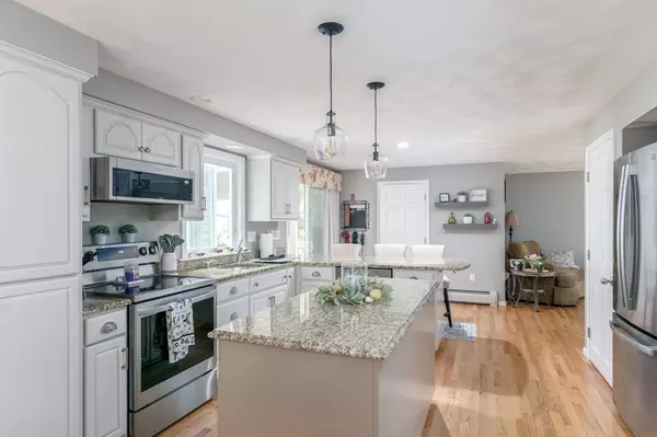 Uxbridge, MA 01569,265 Blackstone