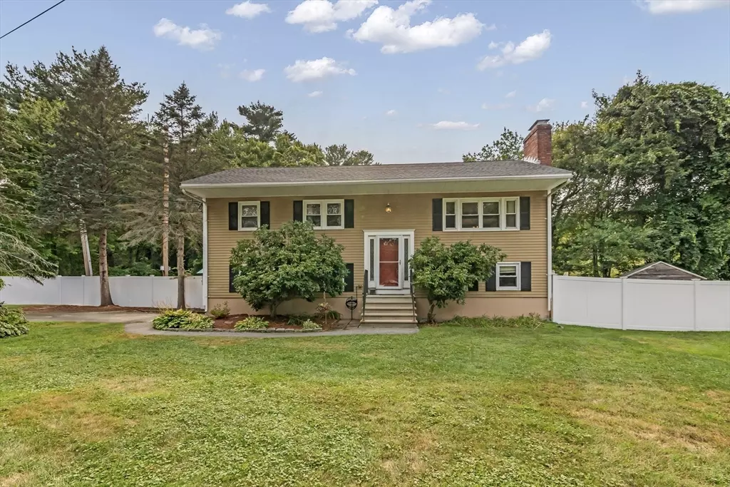 Burlington, MA 01803,11 Brookside Lane