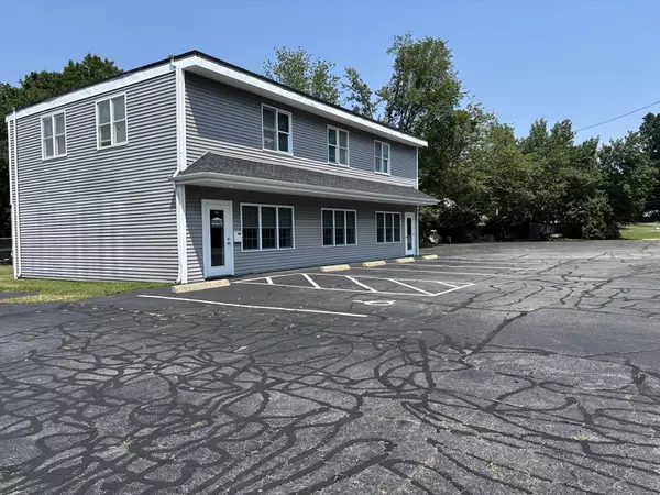 Seekonk, MA 02771,824 Taunton Ave