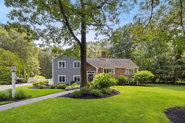 5 Lantern Lane, Lynnfield, MA 01940