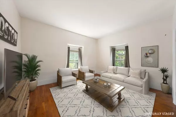 Cambridge, MA 02138,26 Linnaean Street #3