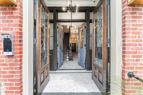 85 Regent Street #2, Boston, MA 02119