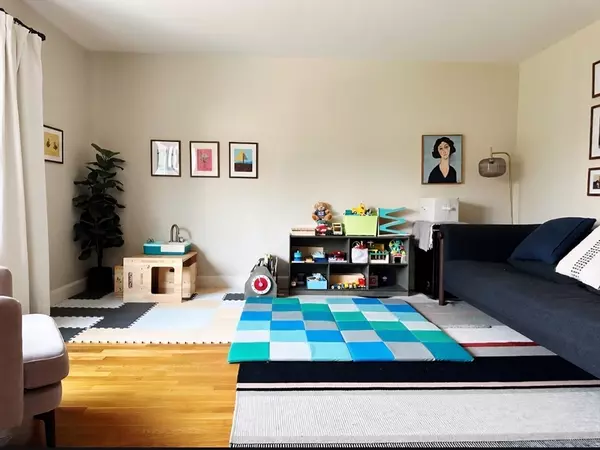 Newton, MA 02448,48 Hollis Street #5H