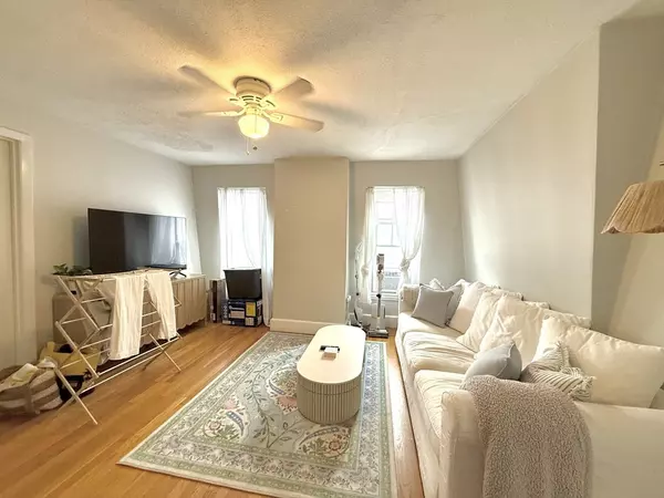 Boston, MA 02127,373 K St #2