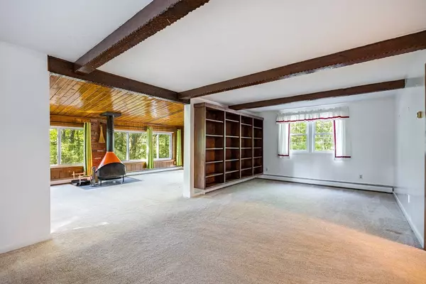 North Andover, MA 01845,1907 Salem St