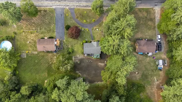 Taunton, MA 02718,185 Seekell St