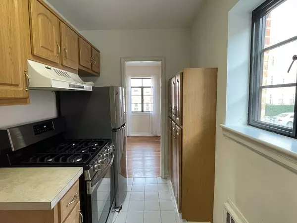 Boston, MA 02135,79 Sutherland #3
