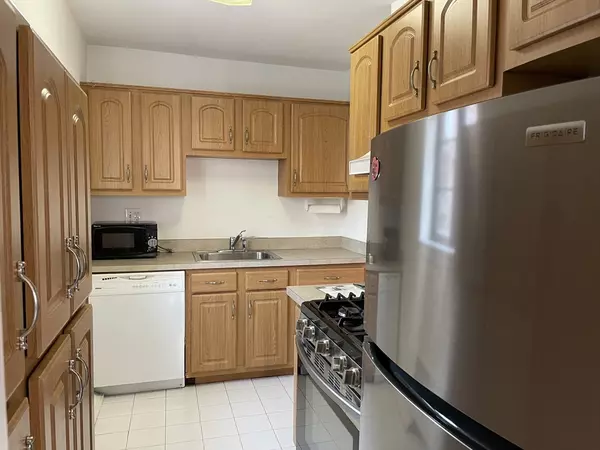 Boston, MA 02135,79 Sutherland #3