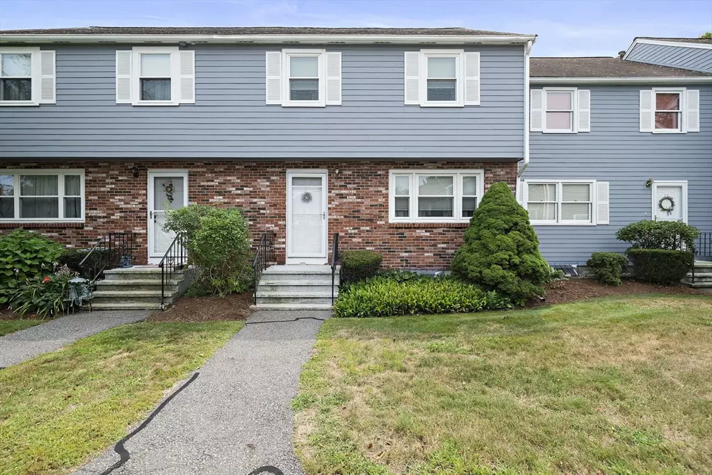 Randolph, MA 02368,4 Franklin Sq #L