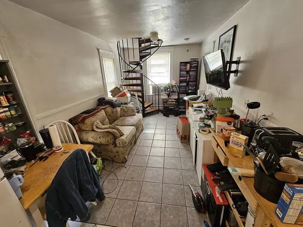 Lexington, MA 02420,80 Bow St #2
