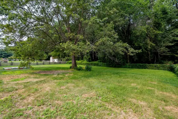 Lancaster, MA 01523,18 Burbank Ln