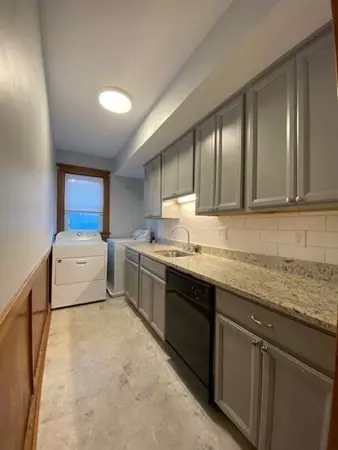 North Andover, MA 01845,34 Camden St #34