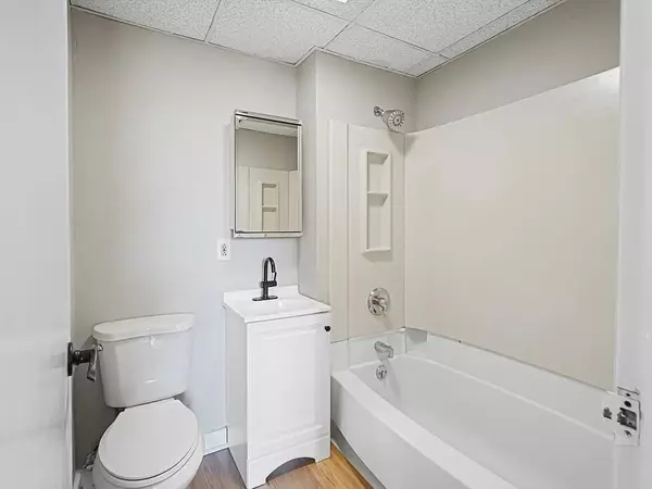 Lawrence, MA 01840,50.5 Common St #5