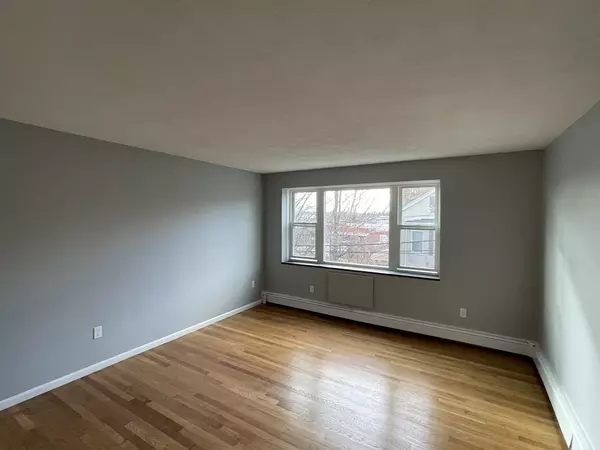 Watertown, MA 02472,24 Patten St #2-2