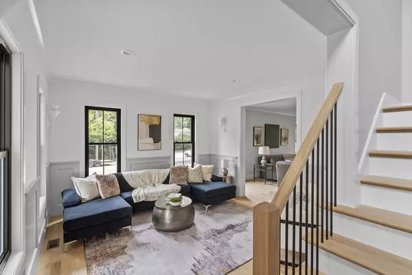 Natick, MA 01760,11 Avon Lane