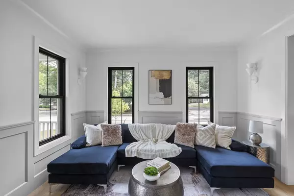 Natick, MA 01760,11 Avon Lane