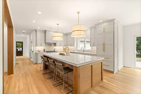 Burlington, MA 01803,2 Stephanie Street