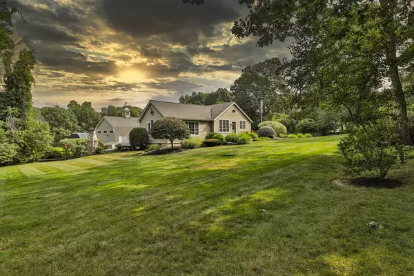 24 Browns Lane, West Newbury, MA 01985