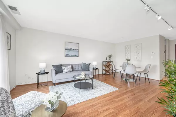 4 Summit Drive #413, Reading, MA 01867