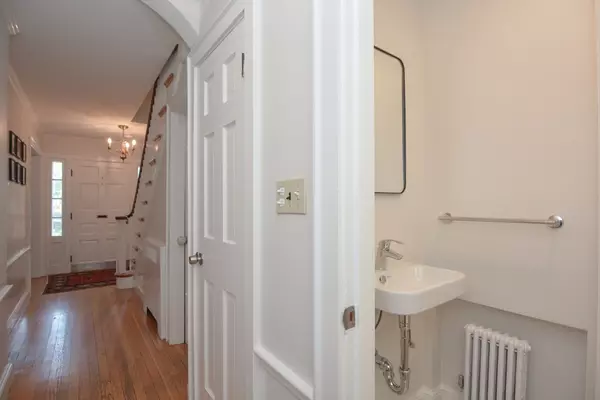 Belmont, MA 02478,10 Radcliffe Rd