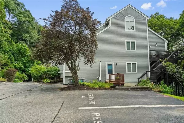 Worcester, MA 01605,2 Oden Ave #10