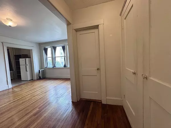 Boston, MA 02135,1607 Commonwealth Ave #7