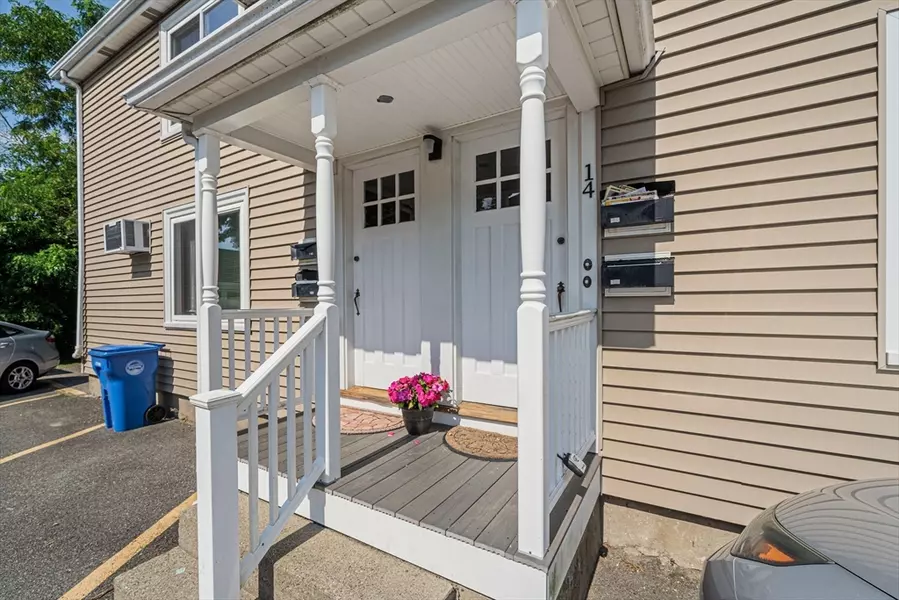 14 Hartwell St #B, Waltham, MA 02453