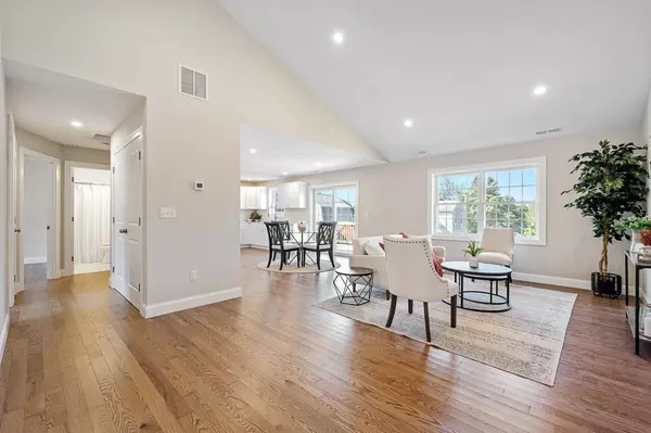 Worcester, MA 01604,14 Tamar