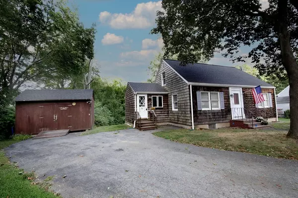 North Reading, MA 01864,37 Eames St