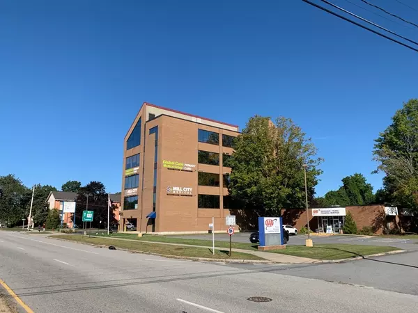 Lowell, MA 01854,595 Pawtucket Boulevard #1