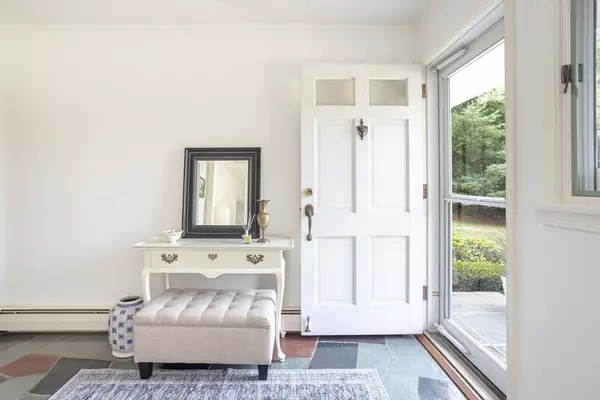 Westport, MA 02790,34 Tickle Rd