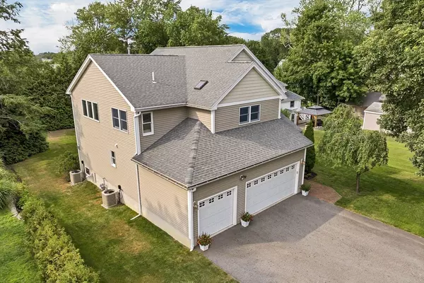 North Andover, MA 01845,22 Princeton St