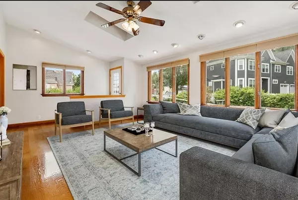 Boston, MA 02136,54 Como Rd