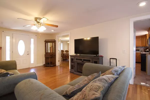 Springfield, MA 01129,91 Spikenard Cir
