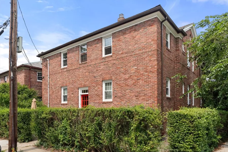 1 Garden Court #2, Cambridge, MA 02138