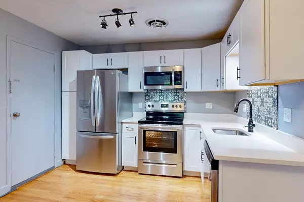 1105 Lexington Street #7/Bldg5, Waltham, MA 02452
