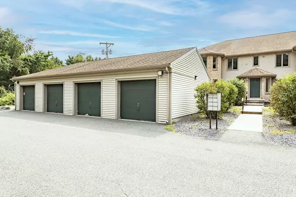 Easton, MA 02375,108 Norton Avenue #24